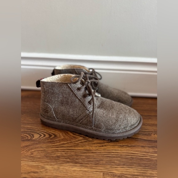 UGG REFELT NEUMEL grey shearling lined boots with laces (8M) - Picture 3 of 7